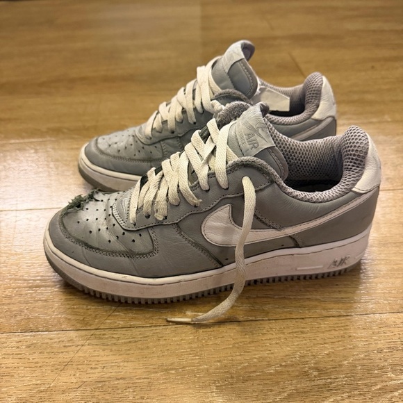 Gray nike Air Force Sneakers men size 8 - Picture 2 of 5